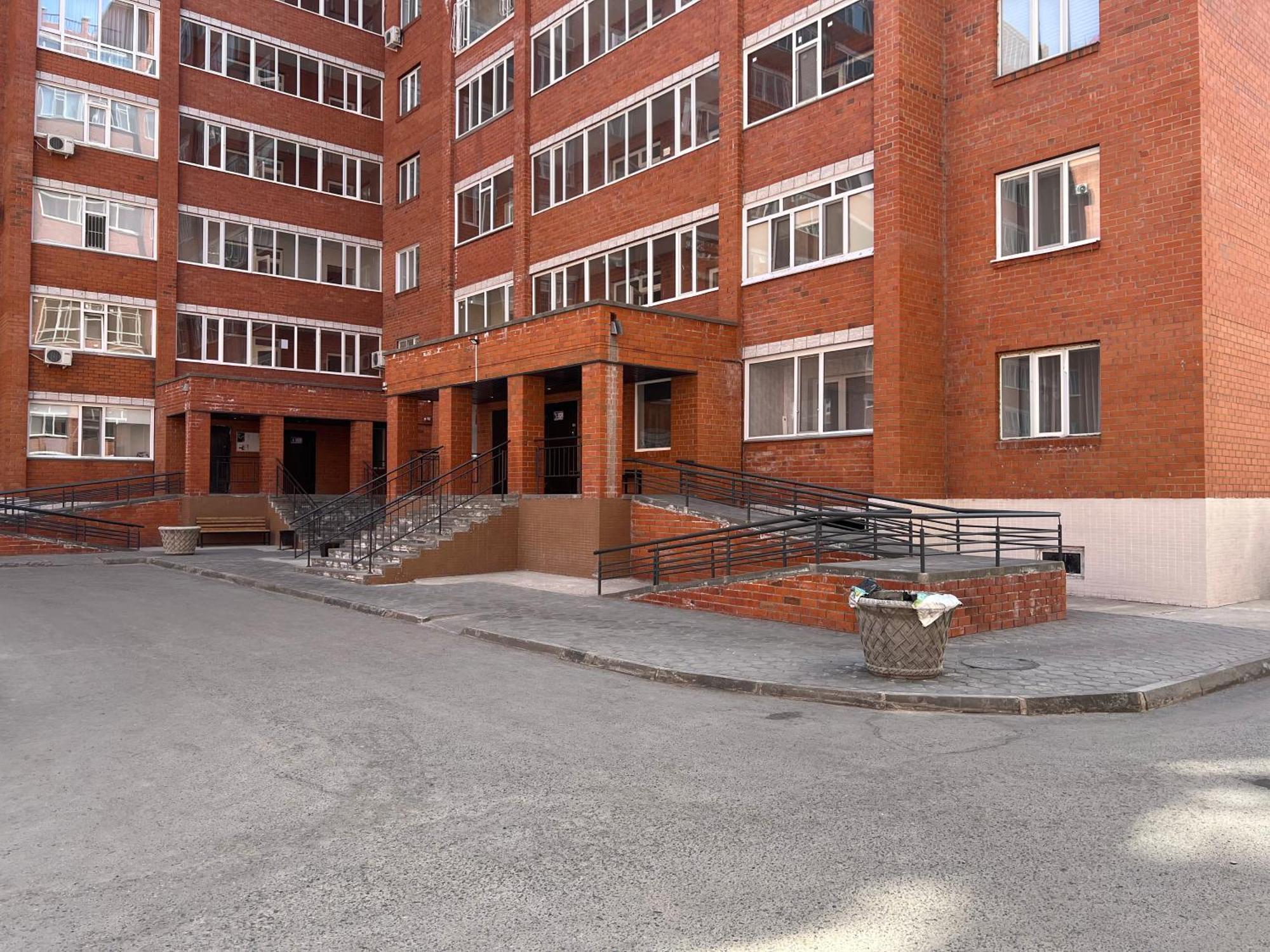 Квартира Smart В Новом Доме Pavlodar Luaran gambar